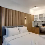 Rooftop Mini Suite #1 -Roof Deck-Luggage Storage